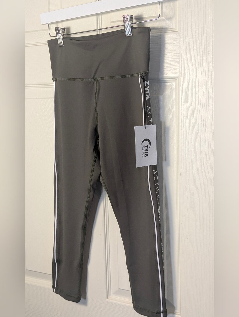 Zyia Active Olive Green High Rise Crop Leggings Size 4